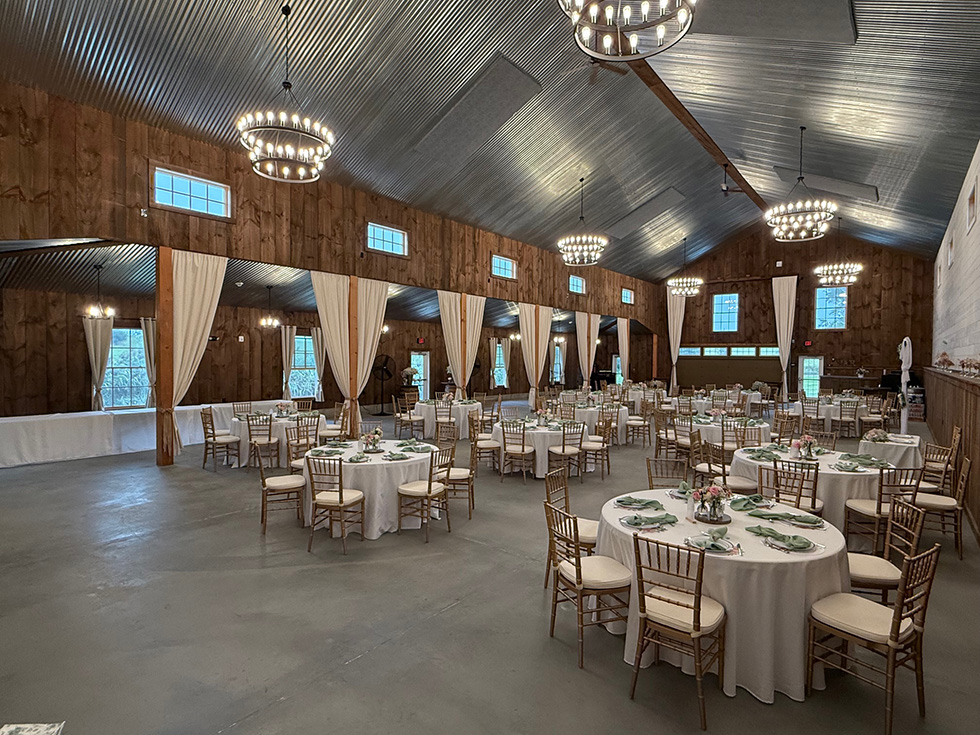 wedding-tables-curtains-image12